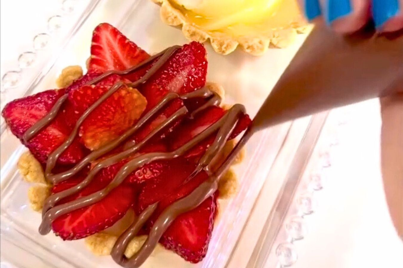 Tartaletas Rellenas de Crema Pastelera con Fresas
