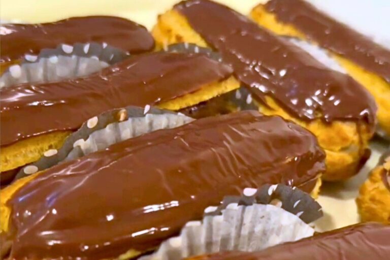 Receta de Éclair con Crema de Chocolate y Glaseado